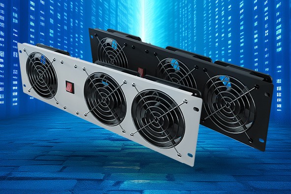 Spuštění: Vertikální 19" ventilační panely 3U Lanberg